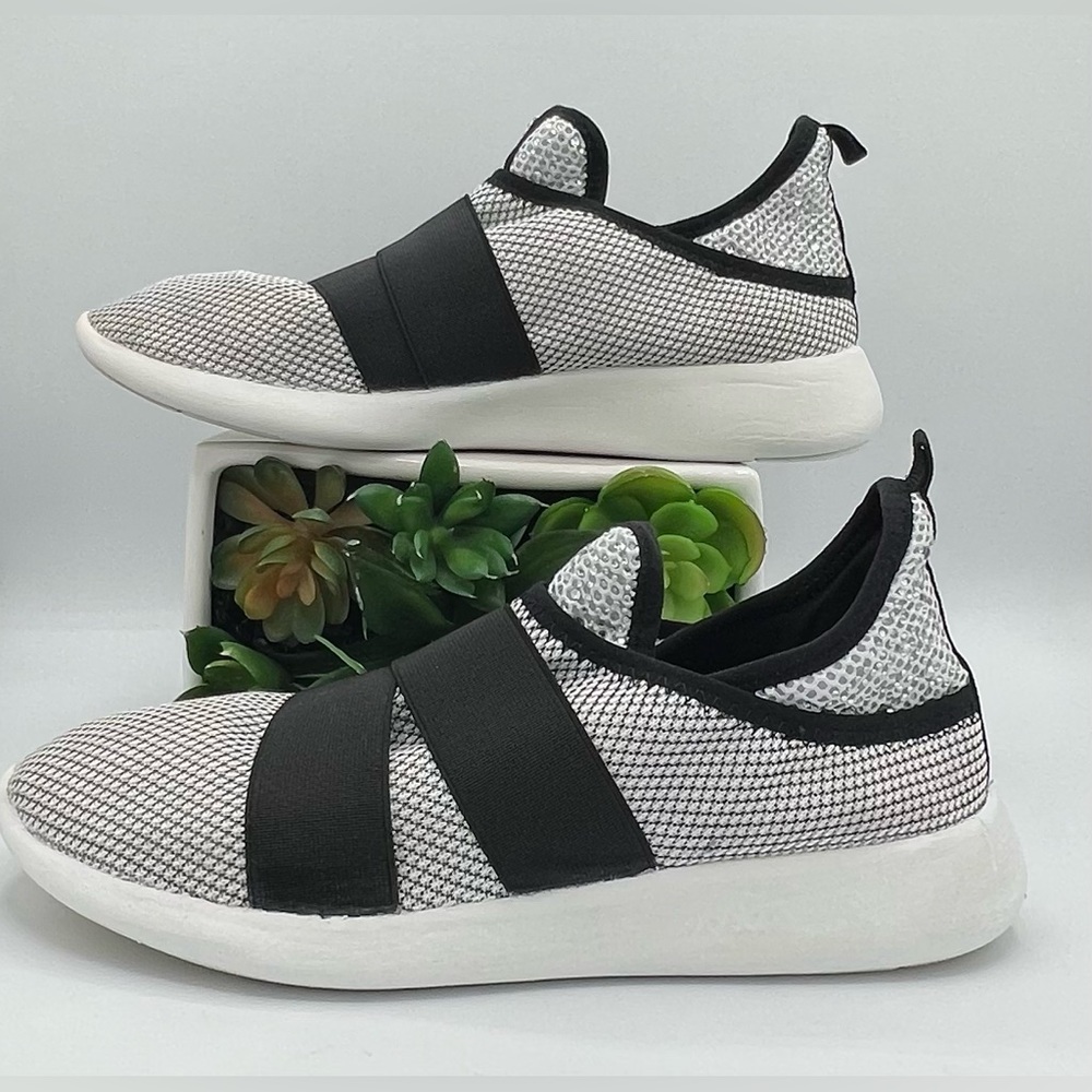 🌺Fergalicious by Fergie Jiffy Sport Sneakers🌸🌺